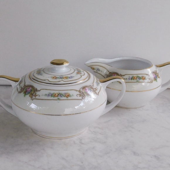 Black Knight Porcelain Cream and Sugar Set - Picture 2 of 9